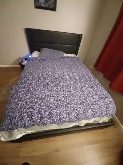 I'm renting out a small room upstairs it is 600.00 all the utilities are included. Shared bathroom a...