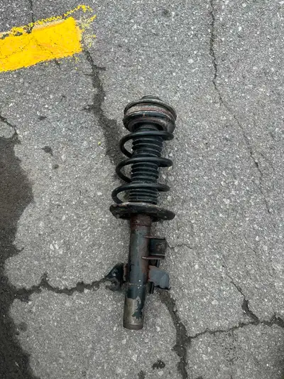 HI THESE ARE CHRYSLER 200 2016 2.4 PARTS I REMOVED THEM FROM MY CAR U CAN TAKE THEM IN AS IT IS COND...
