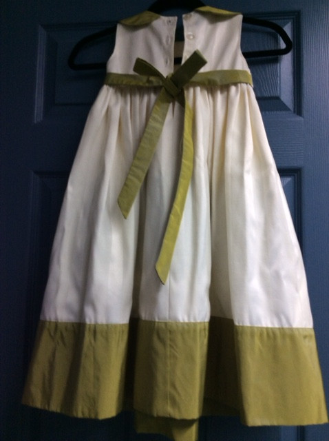 robe demoiselle d'honneur fille 5/6 ans dans Mariage  à Longueuil/Rive Sud - Image 3