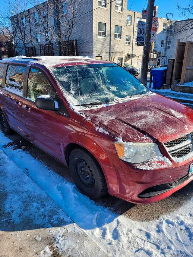 2011 Dodge Grand Caravan in Cars & Trucks in City of Toronto - Image 4