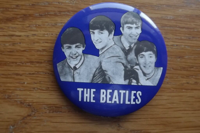 FS: 1964 Nems "THE BEATLES" Pin in Arts & Collectibles in London