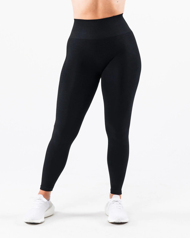 ALPHALETE AMPLIFY CONTOUR LEGGING in Women's - Bottoms in Kitchener / Waterloo - Image 2