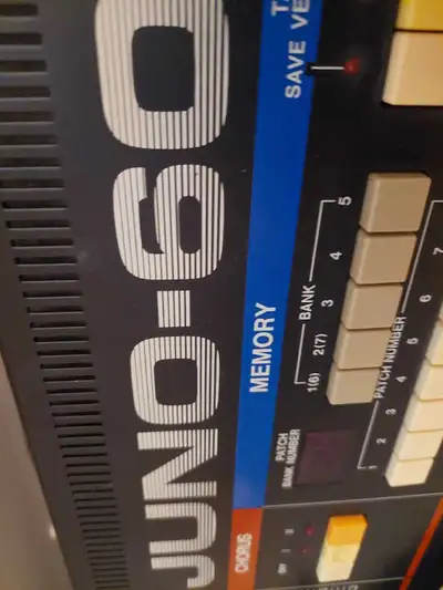 Absolutely amazing Juno 60 in pristine condition. Has been kept as a showpiece in my 'den' for almos...