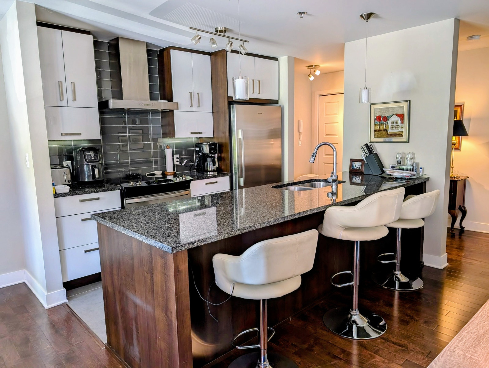 2BD Condo for Sale in Vaudreuil-Dorion — photo 1