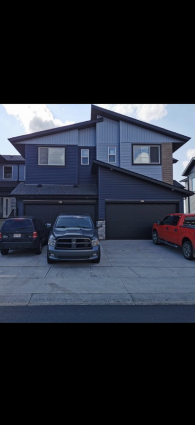 Spacious Duplex in Leduc !! This gorgeous, spacious duplex is perfect for a family or someone lookin...