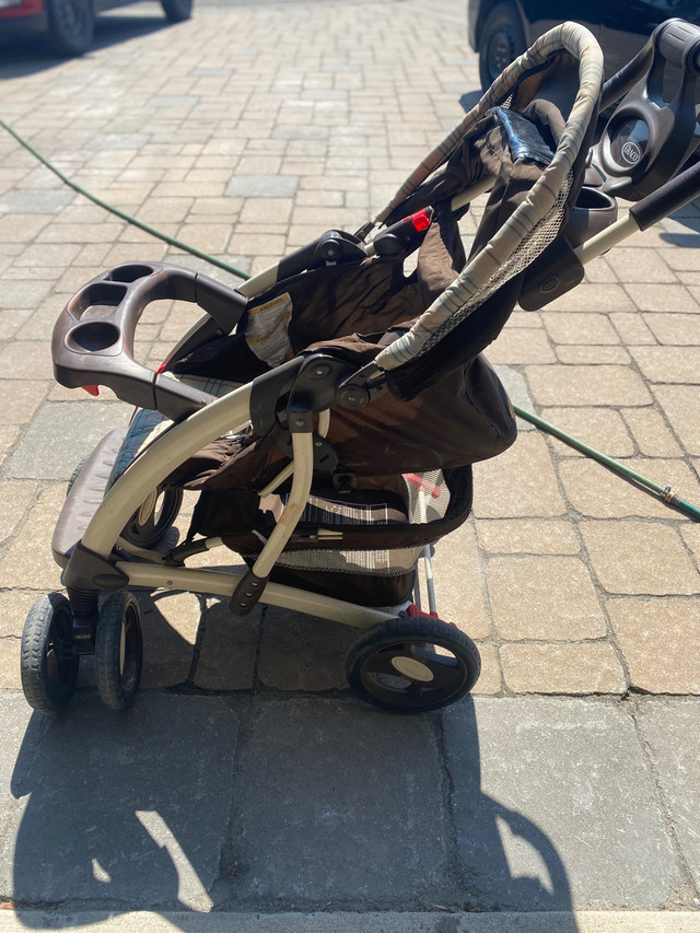 Poussette Graco  dans Poussettes, porte-bébés et sièges d'auto  à Laval/Rive Nord - Image 4