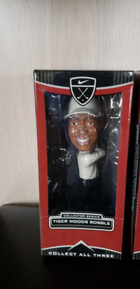 2002 Tiger Woods Nike Collector Series Bobblehead figures