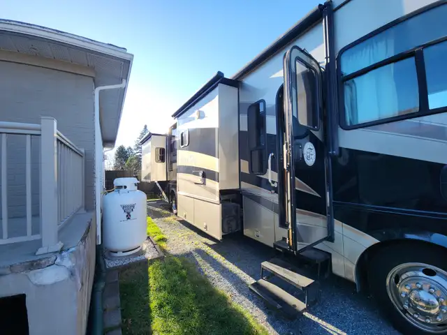 2008 Tiffin allegro bay 35 tsb in RVs & Motorhomes in Longueuil / South Shore - Image 3