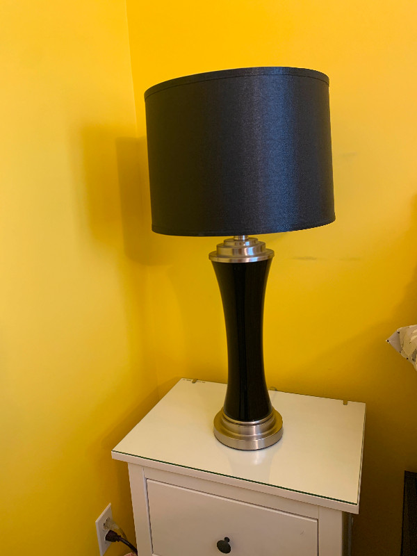 Table lamp/lampe de table in Indoor Lighting & Fans in City of Montréal - Image 3
