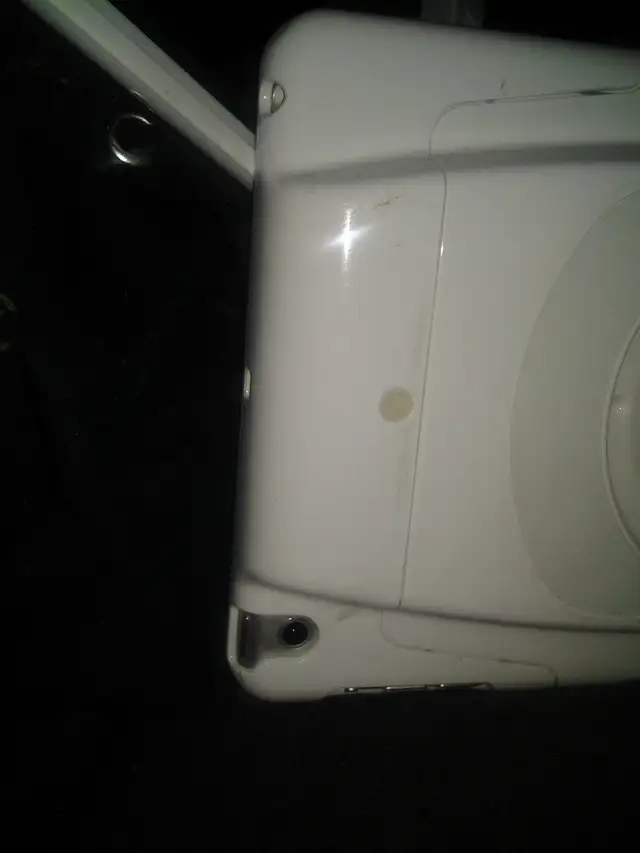 apple ipad on magnetic launchport protective case MANY mac mini in iPads & Tablets in City of Montréal - Image 5