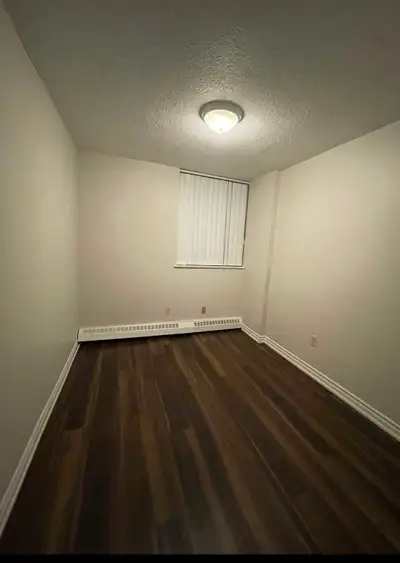 room for rent July ist