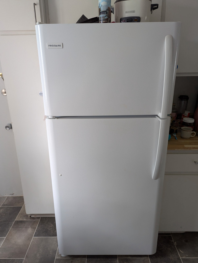 600$ négociable Four et frigidaire dans Laveuses et sécheuses  à Ville de Québec