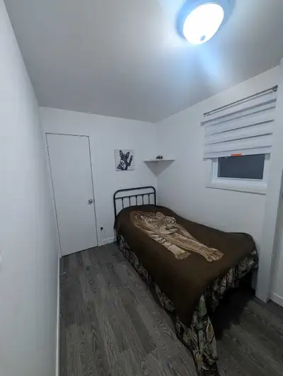 Je recherche un chambreur pour étudiants ou travailleurs qui pourra partager le loyer avec moi duran...