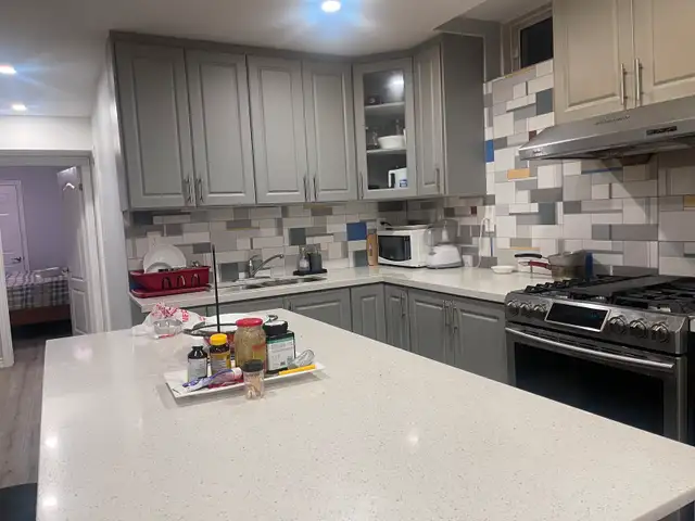 Two  Bedroom Available for Rent in Room Rentals & Roommates in Oakville / Halton Region - Image 10