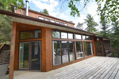 4 day minimum stay. June, July & Aug rates $600/night Ideal for kayaking, paddle-boarding and swimmi...