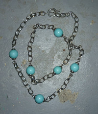 $20 Vintage 1970's 80's silver tone and turquoise bead necklace