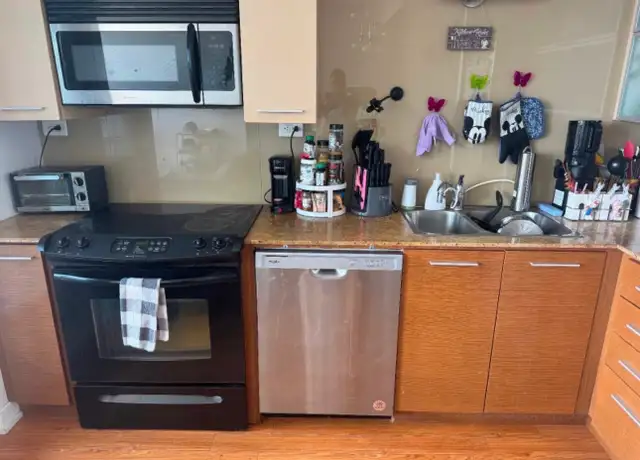 Room for rent 600961303016253446