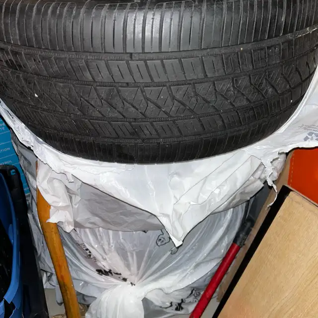 Set of 4 Continental 245/45/R18 in Tires & Rims in Oshawa / Durham Region - Image 3