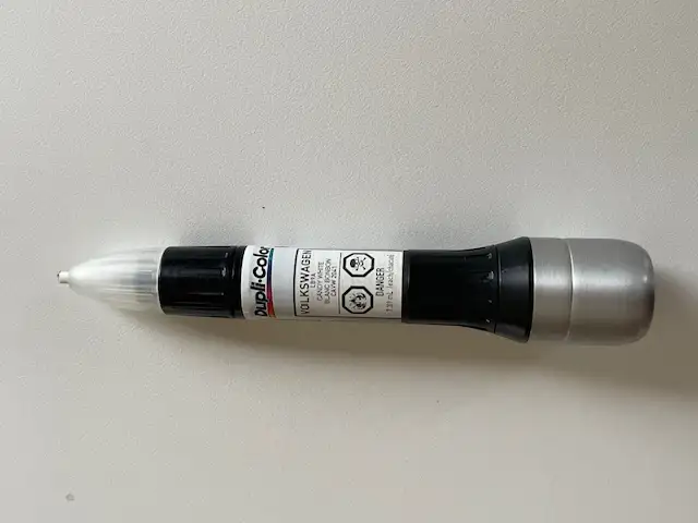 Bâton de retouche de peinture VW Blanc bonbon in Auto Body Parts in Longueuil / South Shore - Image 2