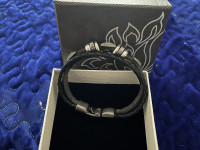Bracelet in Decorative Jewellery Box