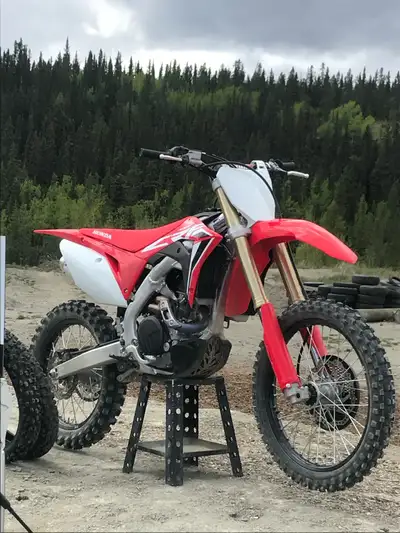 2020 crf 450 Bought new only owner Runs perfect