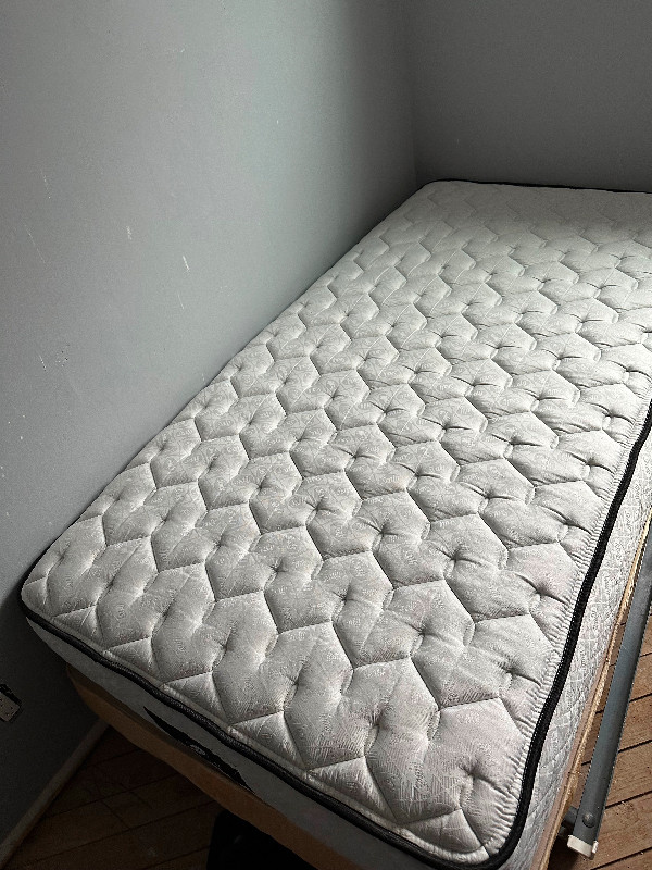 Brand New Sealy Post. Single in Beds & Mattresses in Calgary - Image 2