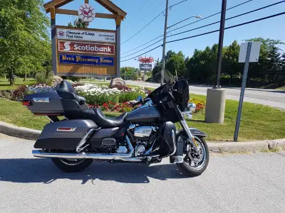 2017 Harley Davidson Ultra Limited, Milwaukee 107, well maintained I am the 2nd owner. Excellent con...