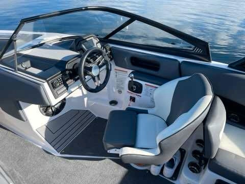 2020 Moomba Helix  in Powerboats & Motorboats in Red Deer