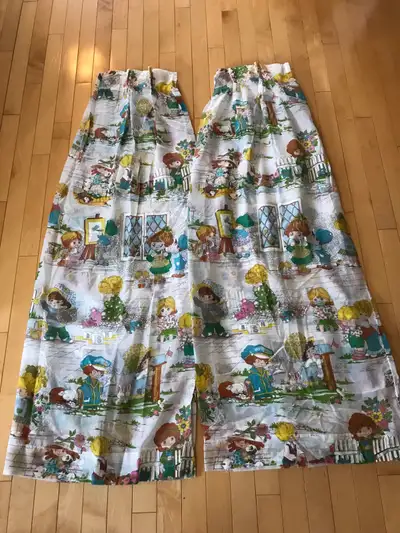 Cute Curtains 2 Panels 46” wide x 53” long each panel $10.00 Pick up in Transcona Canterbury Park Se...