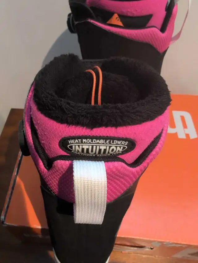 Thirty Two women's snowboard boots in Snowboard in Markham / York Region - Image 6