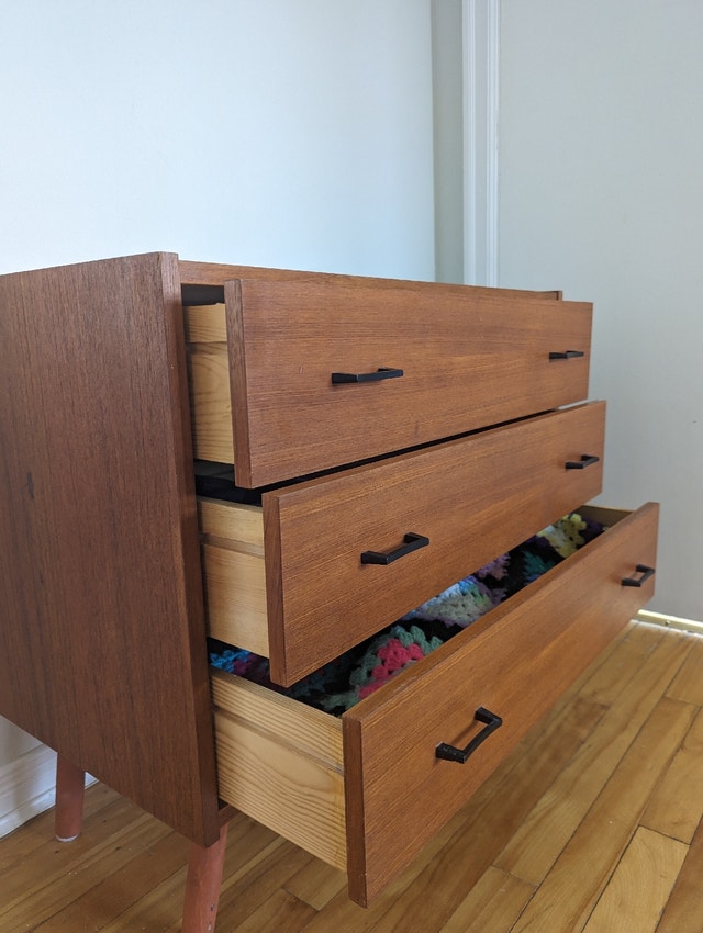 Mid Century Teak chest of drawers Dressers & Wardrobes Ottawa Kijiji