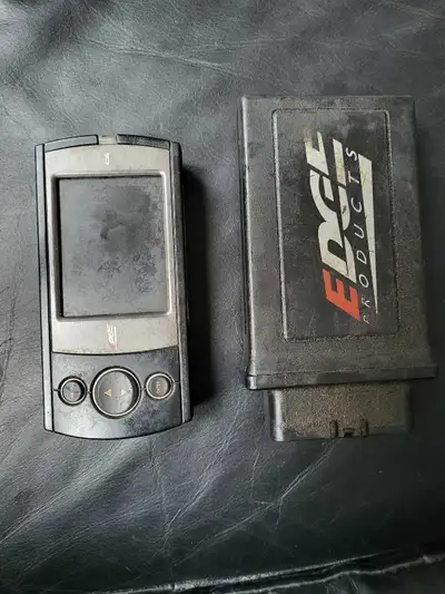 Edge monitor. Works on Ford Powerstrokes I have the units, but no harness. It should work on any oth...