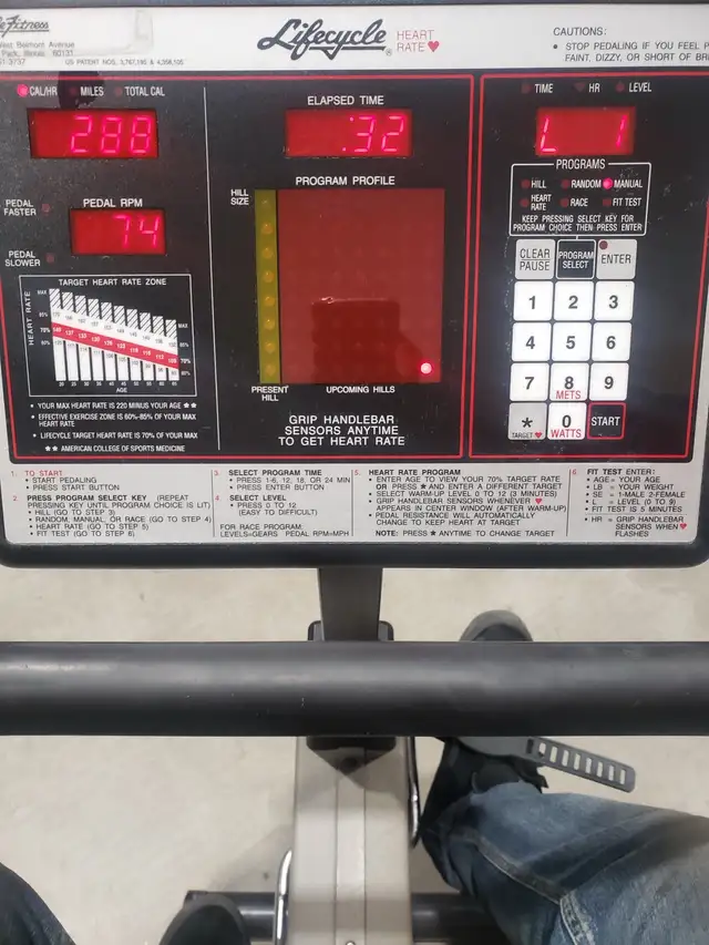 Lifecycle 6500 HR in Exercise Equipment in Delta/Surrey/Langley - Image 4