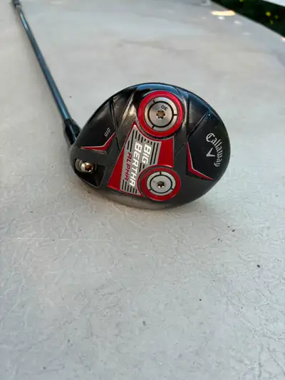 Callaway Big Bertha Alpha 815 3 wood for sale. Mitsubishi Kuro Kage 50g Stiff flex shaft. Very good...