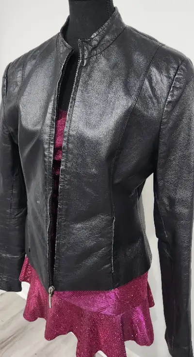 Ladies Leather Jacket, Size M, View more