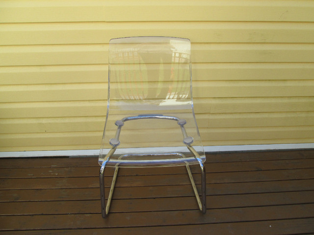 4 IKEA TRANSPARENT CHAIRS in Chairs & Recliners in New Glasgow - Image 4