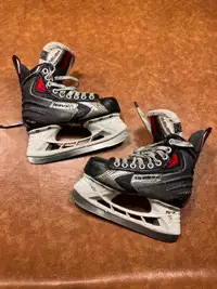 Bauer Vapor Xselect. 2D skates. With blades (blades used once)