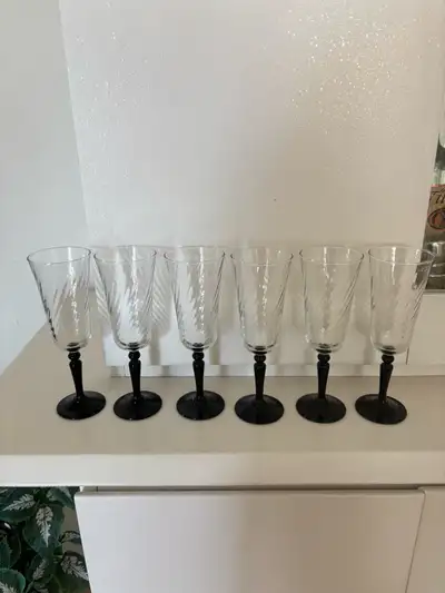 6 Champagne Glasses with Black Stems - 6 Flutes à Champagne, View more