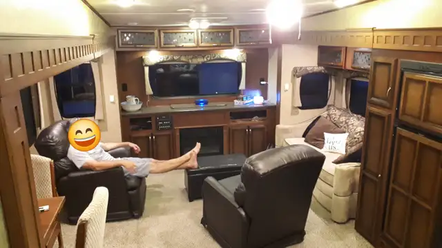2012 Heartland Greystone 32RES RV in RVs & Motorhomes in Powell River District - Image 9