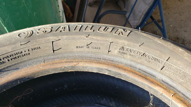 2 pneus d été 185/60R14 dans Pneus et jantes  à Rimouski / Bas-St-Laurent - Image 3