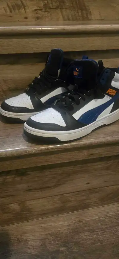 Boys size 5 shoes, View more