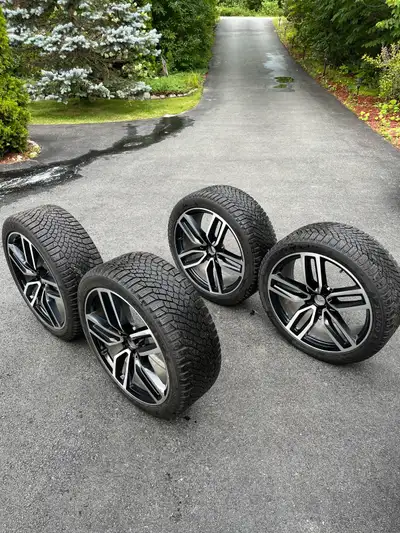 Selling a set of four Continental IceContact XTRM winter tires size P255/40R21 mounted on four 2021...