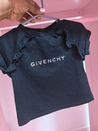 Givenchy kid t shirt City of Toronto Toronto (GTA) Preview