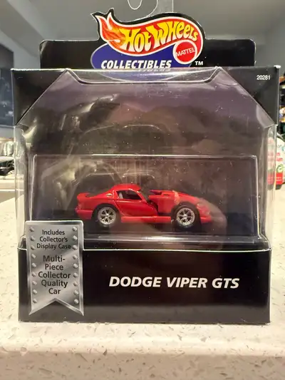 Hot Wheels Collectibles Dodge Viper GTS, View more