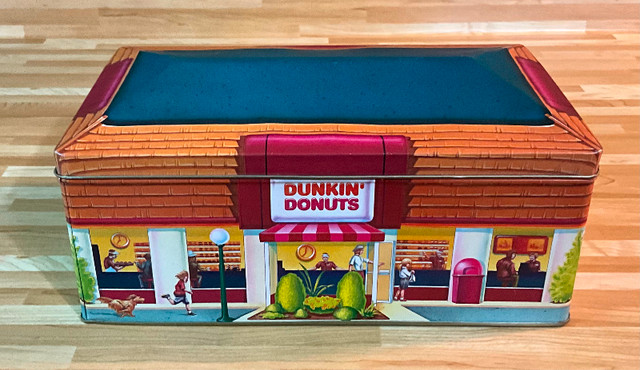 Boîte de tôle Dunkin Donuts dans Art et objets de collection  à Trois-Rivières - Image 2