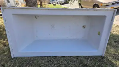 Free soaker tub, View more