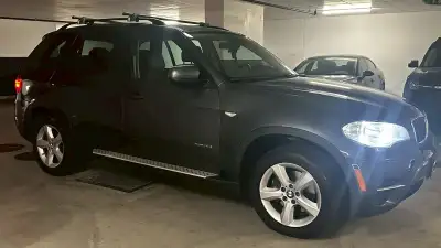 $8,000 | 2012 BMW X5 xDrive35i | 7 Seats | AWD | Clean Title 149,434 km | 7 Passenger | AWD | Clean...