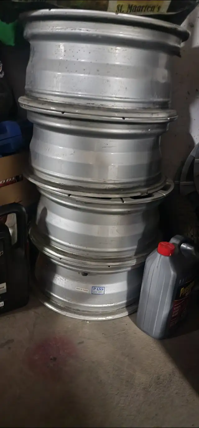 16inc mono rims. And 3 winter claw tires. in Tires & Rims in City of Halifax - Image 3