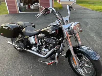 Harley fatboy 2013 moteur 103 beaucoup d extras ajouter call only (506) 724-3709