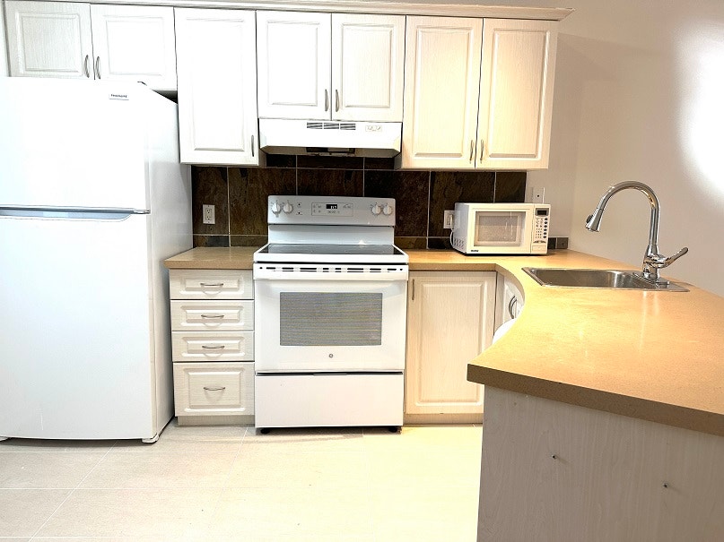 2-Bedroom Apartment for Rent – Centretown, Ottawa 3